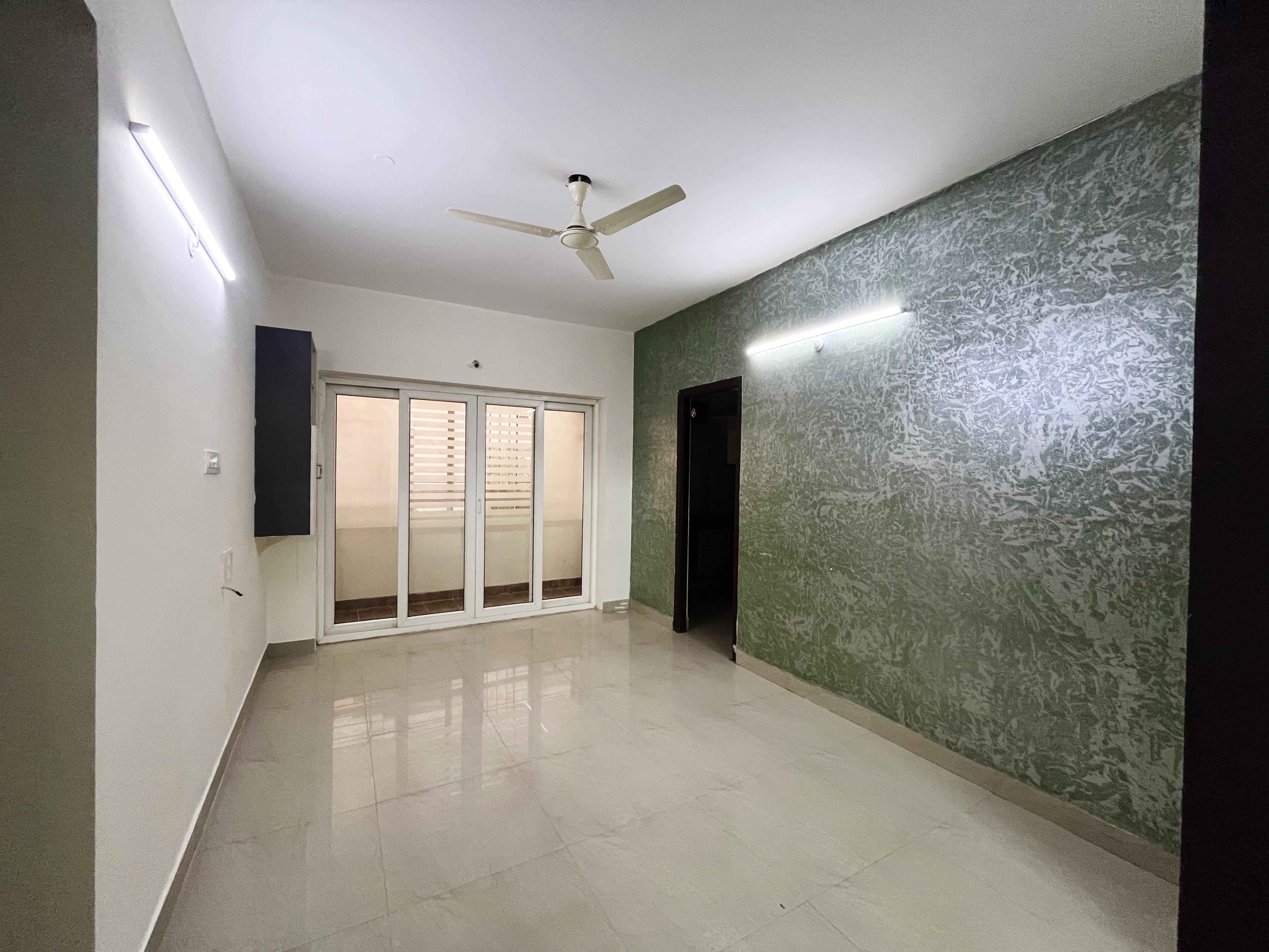 4 BHK FLAT FOR SALE AT CH